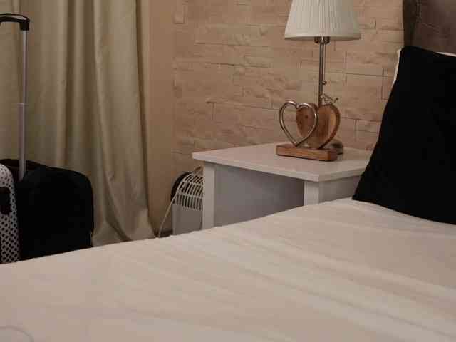 FeliciaKrige webcam