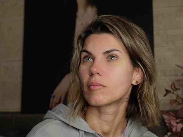 FeliciaKrige webcam