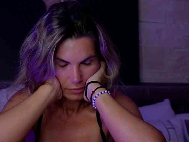 FeliciaKrige webcam