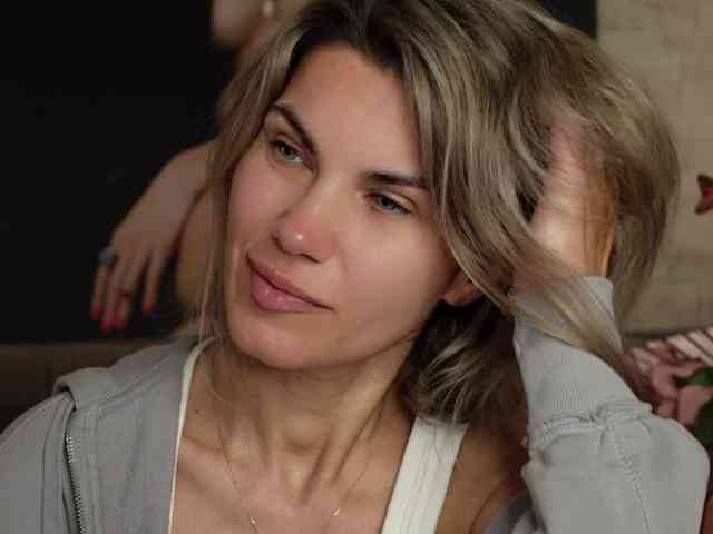 FeliciaKrige webcam
