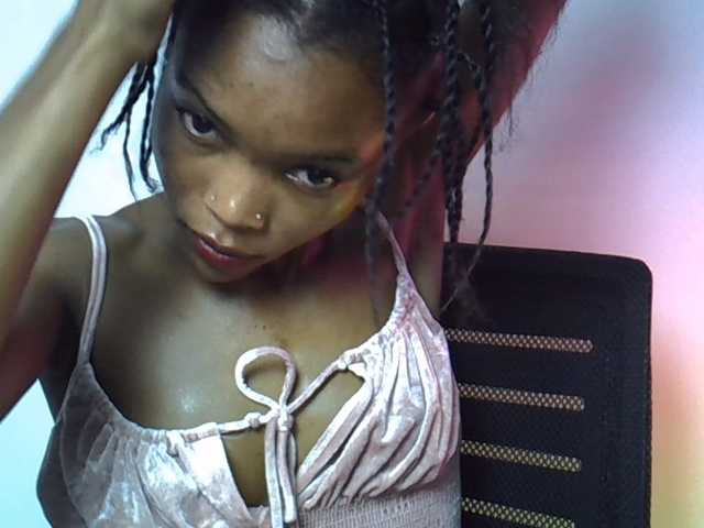 sumeyhia live cam on BongaCams