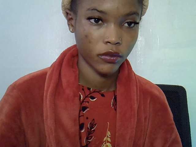 sumeyhia, live now on BongaCams