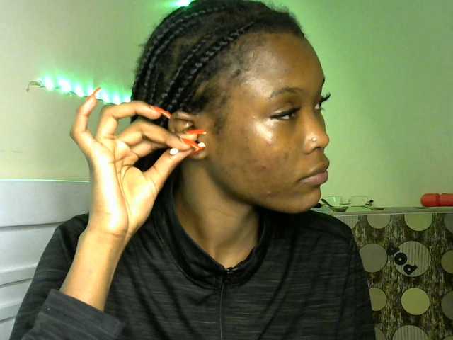 sumeyhia live cam on BongaCams