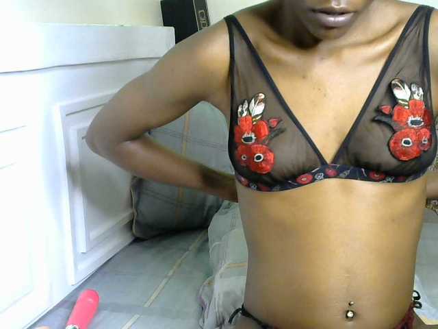 sumeyhia live cam on BongaCams