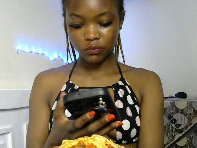 sumeyhia live cam on BongaCams