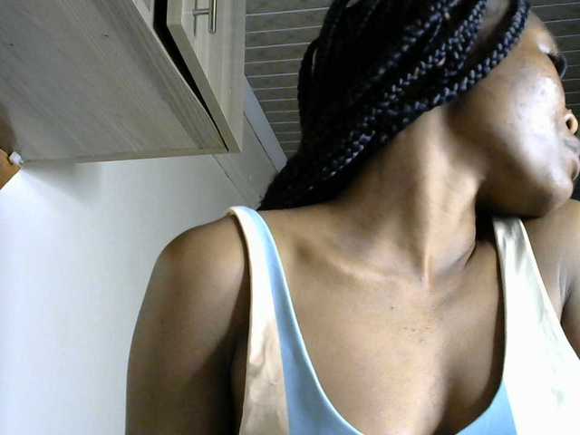 sumeyhia live cam on BongaCams