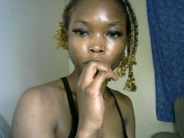sumeyhia live cam on BongaCams