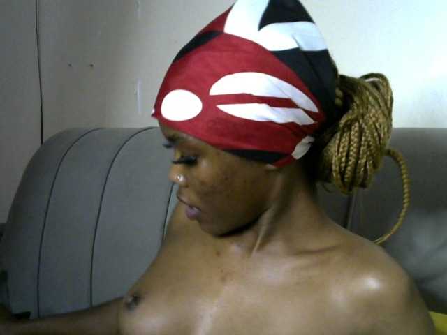 sumeyhia live cam on BongaCams