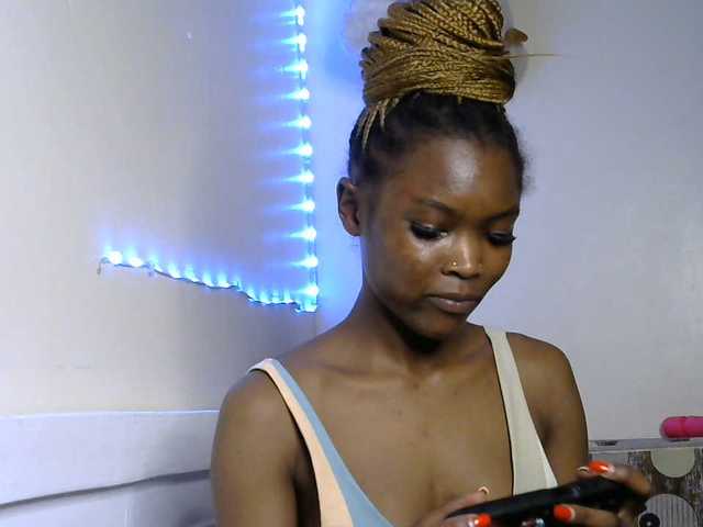 sumeyhia live cam on BongaCams