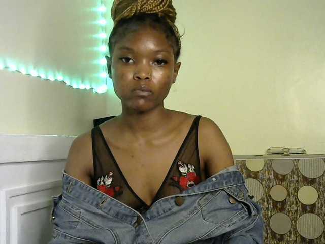 sumeyhia live cam on BongaCams