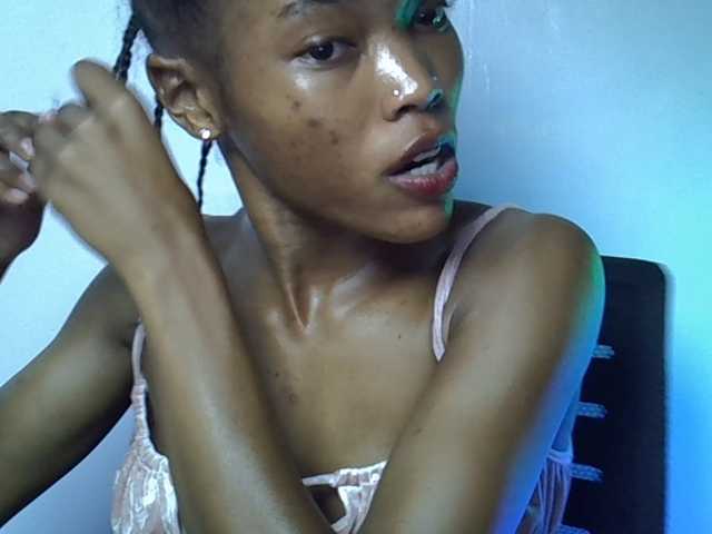 sumeyhia live cam on BongaCams