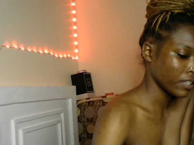 sumeyhia live cam on BongaCams