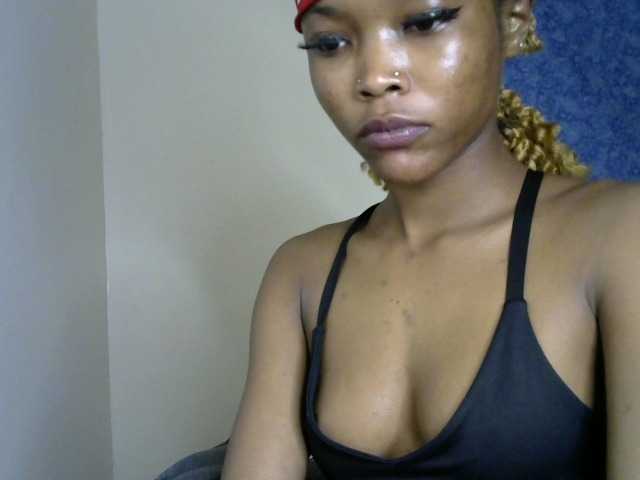 sumeyhia live cam on BongaCams