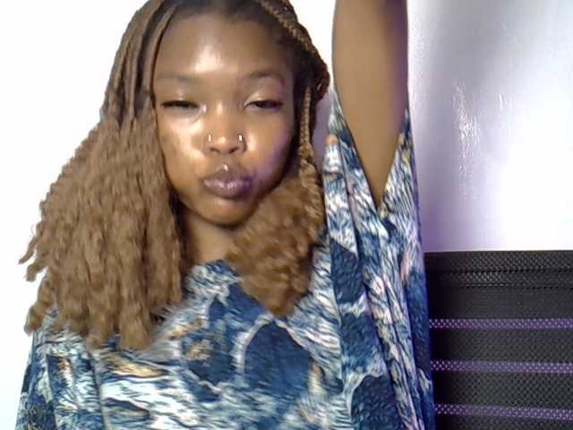 sumeyhia live cam on BongaCams