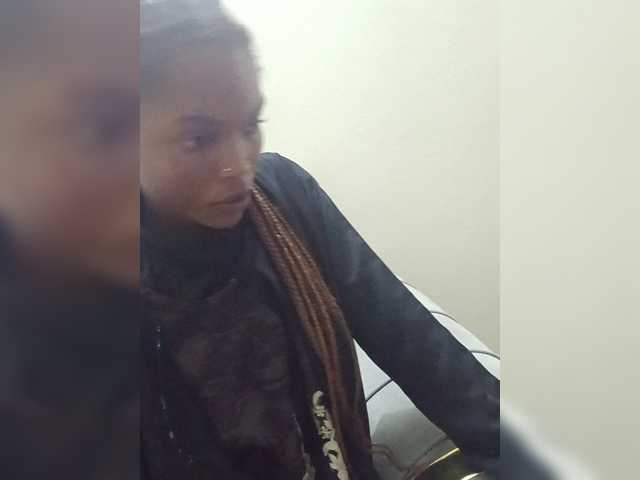 sumeyhia — live female cam