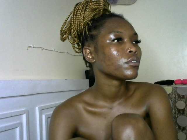 sumeyhia live cam on BongaCams