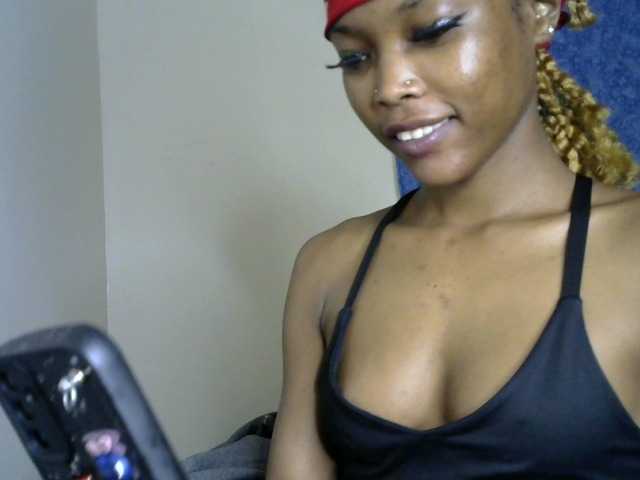 sumeyhia live cam on BongaCams