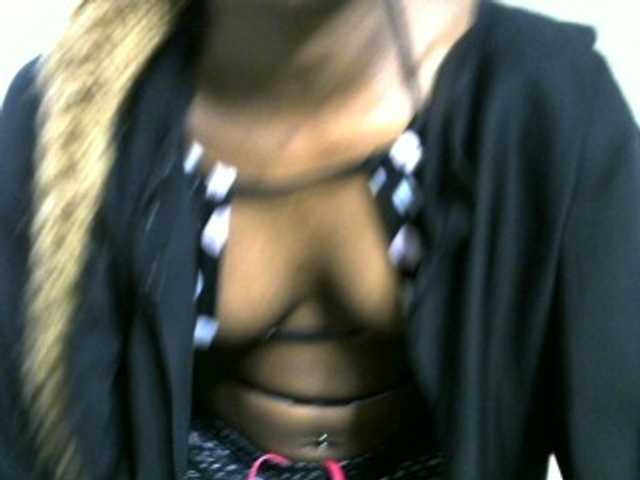 sumeyhia live cam on BongaCams