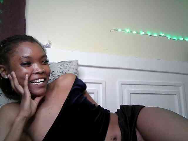 sumeyhia Live Webcam on BongaCams