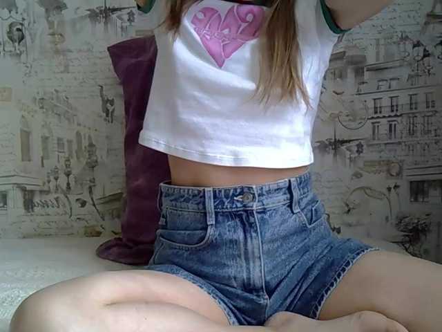 Liza-Cat-1625 live cam on BongaCams