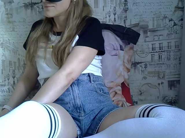 Liza-Cat-1625 live cam on BongaCams