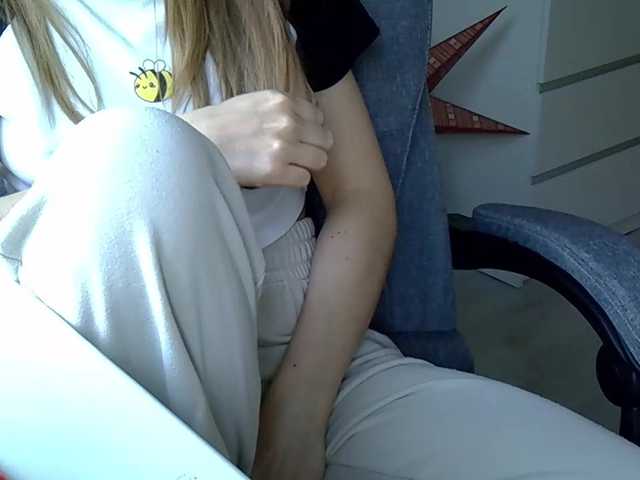 Liza-Cat-1625 live cam on BongaCams