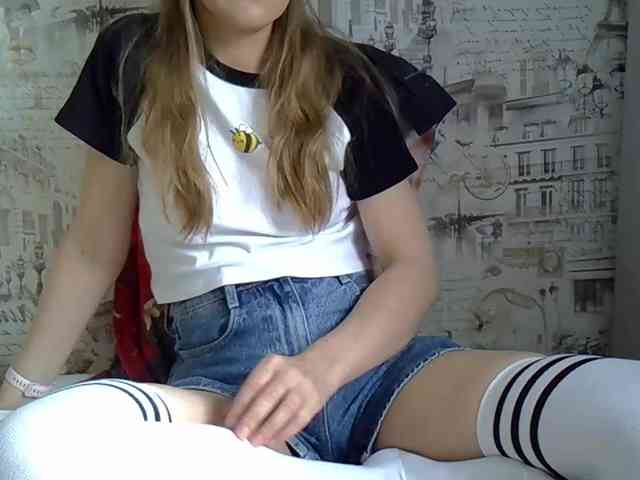 Liza-Cat-1625 Live Webcam on BongaCams