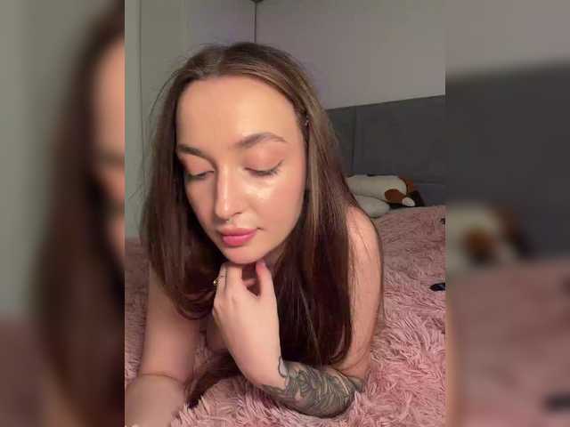ChloeMeow live webcam show