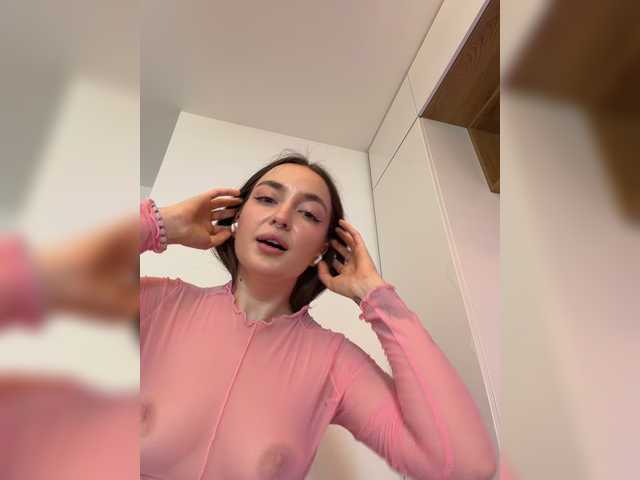 ChloeMeow live webcam show