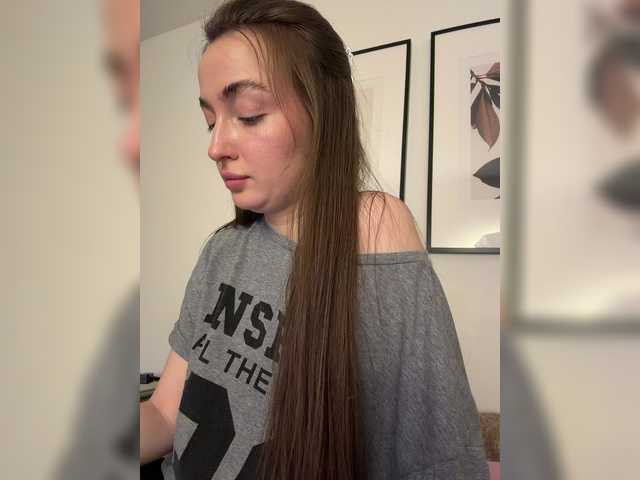 ChloeMeow's BongaCams show and profile