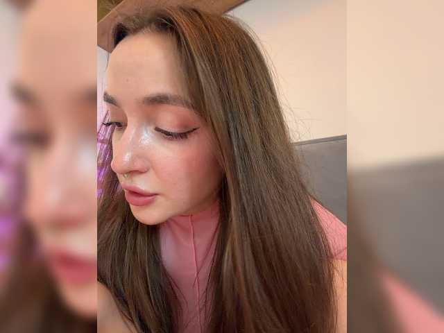 ChloeMeow live webcam show