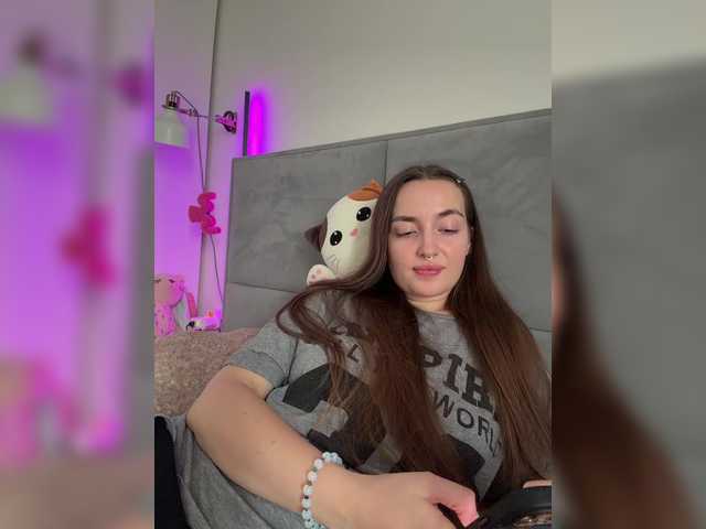 ChloeMeow live webcam show