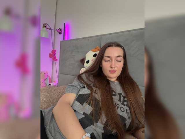 ChloeMeow live webcam show