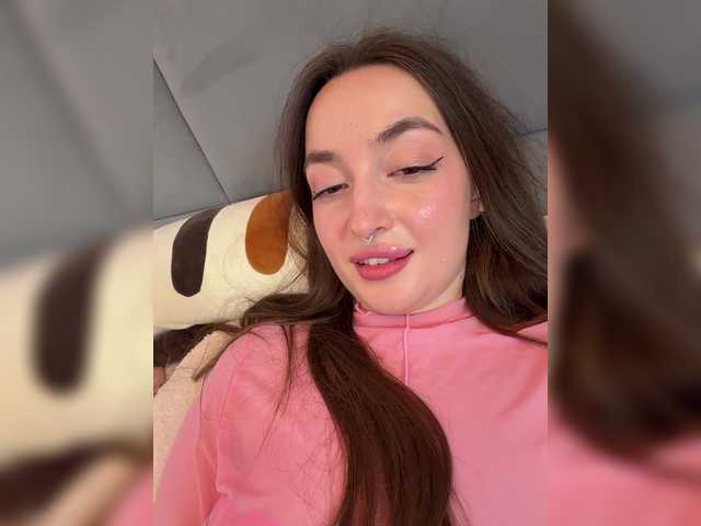 ChloeMeow live webcam show