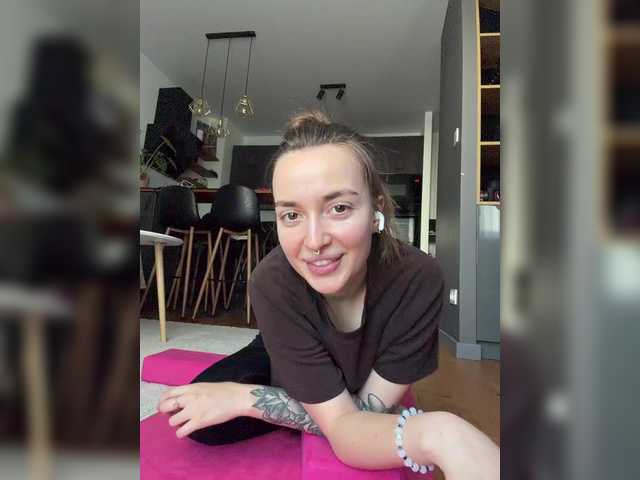 ChloeMeow live webcam show