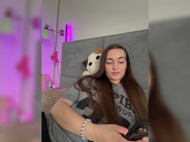 ChloeMeow live webcam show