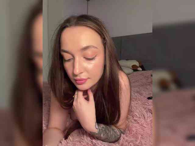 ChloeMeow webcam