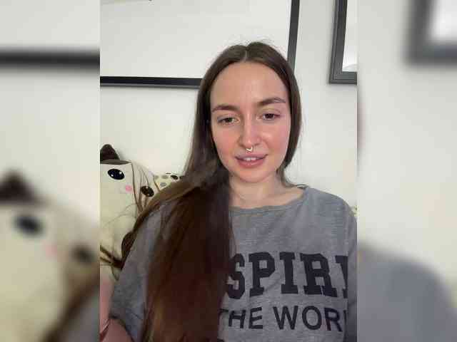 ChloeMeow webcam
