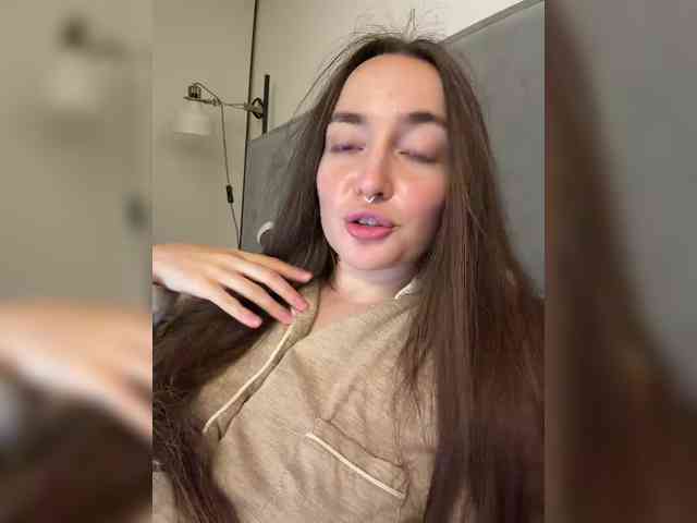ChloeMeow webcam