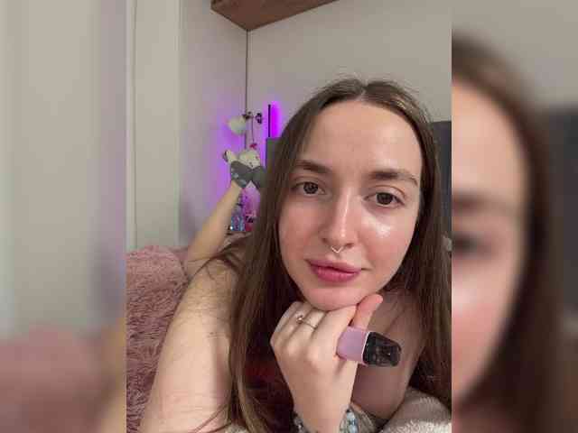 ChloeMeow webcam