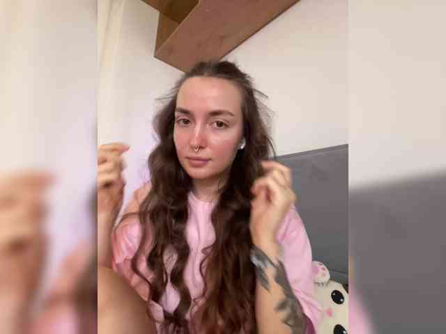 ChloeMeow Live Webcam on BongaCams