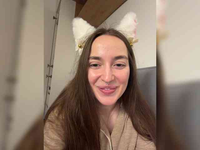 ChloeMeow webcam