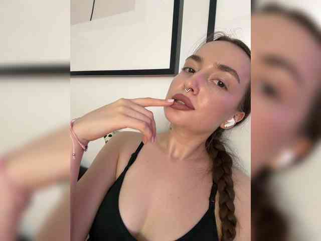 ChloeMeow webcam