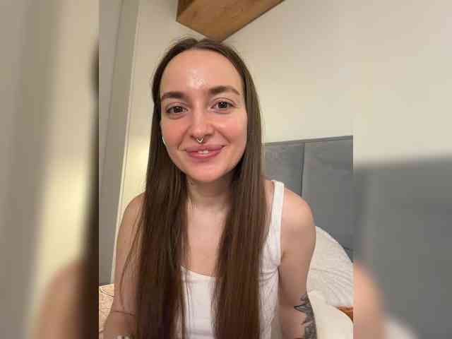 ChloeMeow webcam