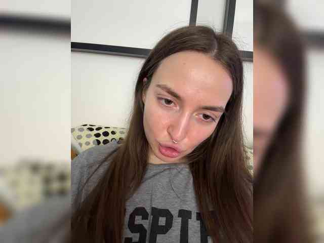ChloeMeow webcam