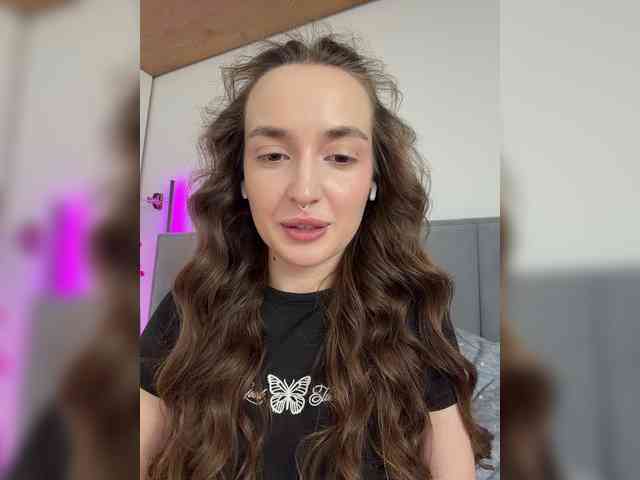 ChloeMeow webcam