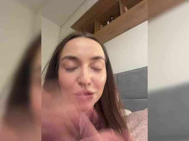 ChloeMeow webcam