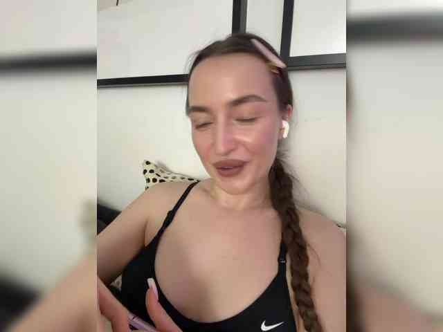 ChloeMeow webcam