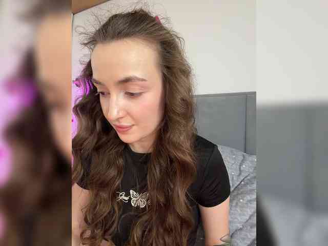 chloemeow's live room