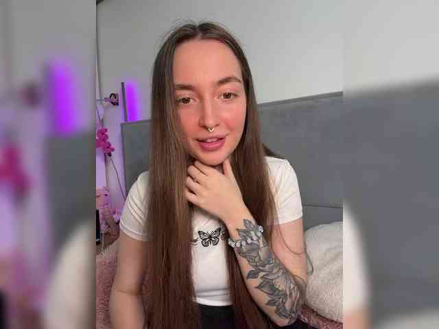 ChloeMeow webcam
